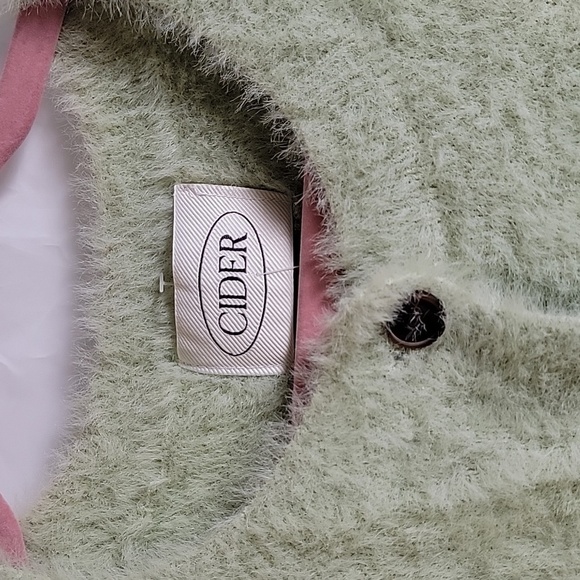 Cider fuzzy lime green cropped cardigan - Picture 2 of 7